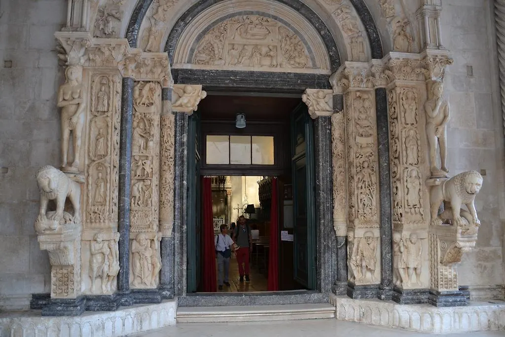 Apartment Mary Trogir Kroatië