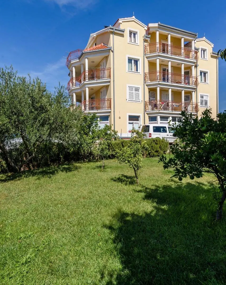 Apartment Mary Trogir