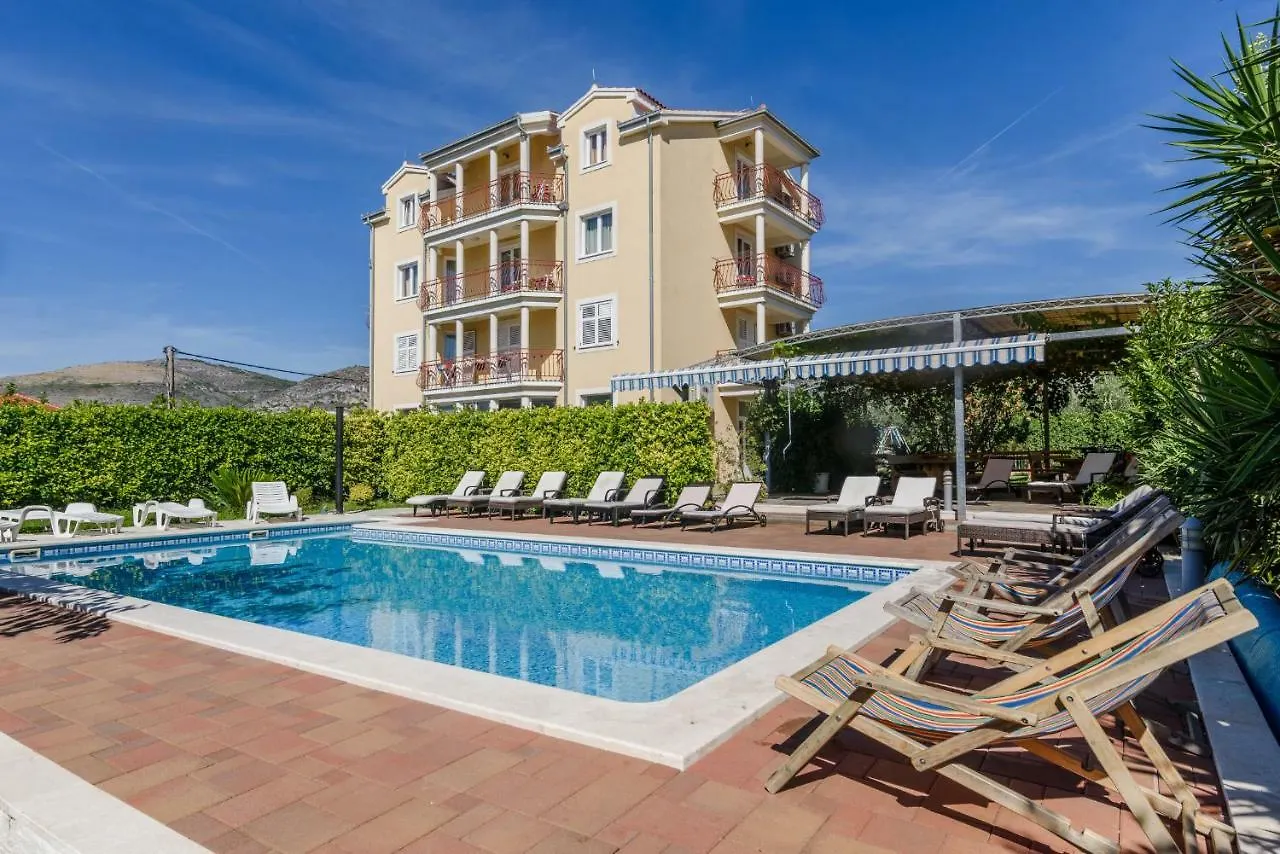 Apartment Mary Trogir